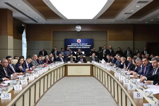 HSK üyeliği için adaylar belli oldu, muhalefet salonu terk etti