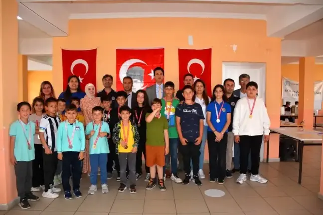 Muğla'da Mavi Yeşil Okullar Satranç Turnuvası Sona Erdi
