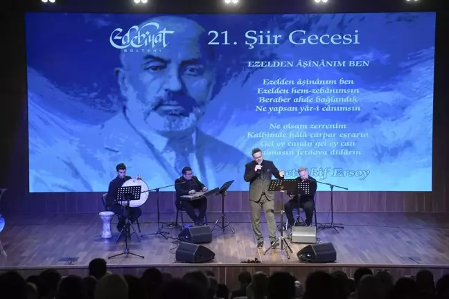 Edebiyat Bülteni Şiir Gecesi 14 Yıl Aradan Sonra Yeniden İstanbul'da