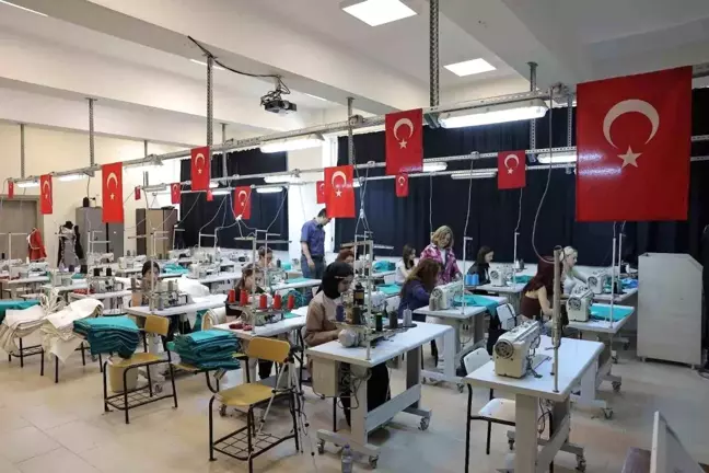 Edirne Teknik Bilimler MYO'dan Hastahaneler İçin Üretim