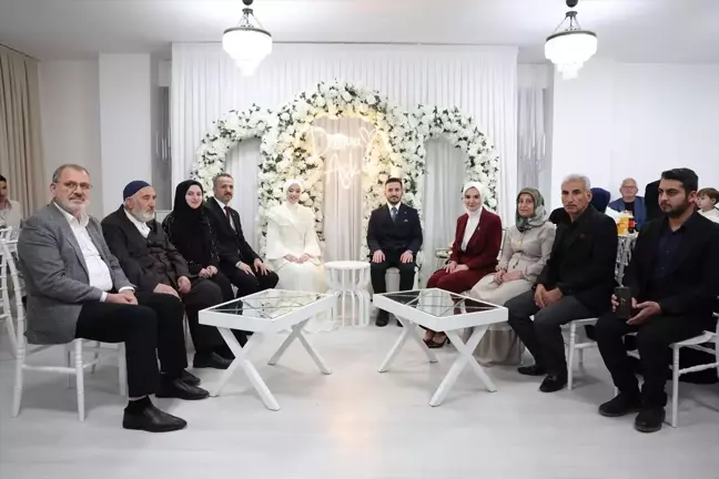 Bakan Göktaş, Gençlerin Nişan Törenine Katıldı