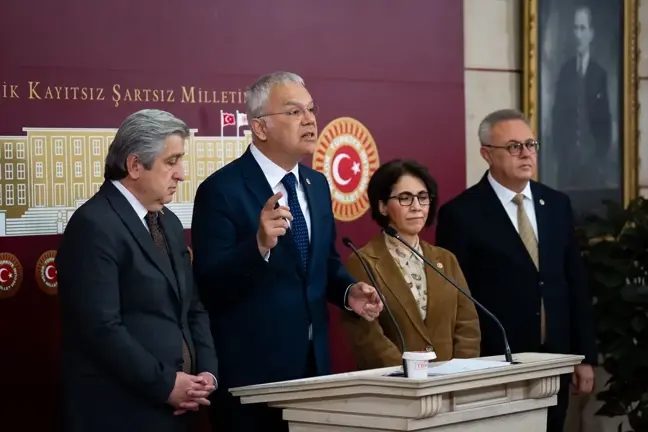 CHP'li Vekillerden Aile Bakanlığı'na Tepki: Toplumsal Cinsiyet Kavramını Kaldırma Çabası
