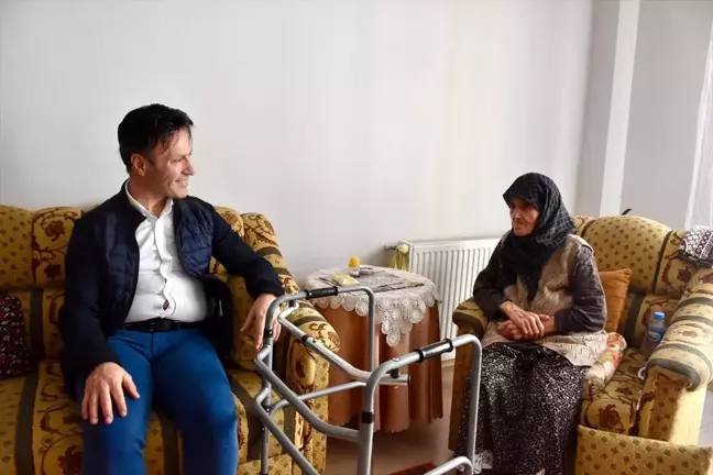 Başkan Soyuak'tan Anneler Günü'nde Annelere Ziyaret