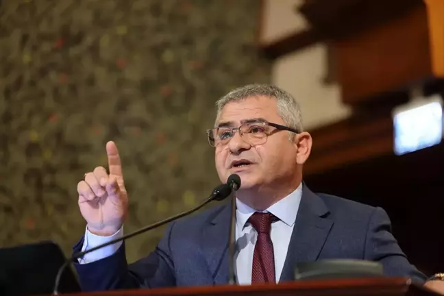 İBB Meclisi'nde İstanbul'un Yönetimi Üzerine Tartışmalar