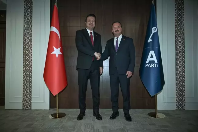 Saadet Partisi ve Anahtar Parti Liderlerinden Önemli Görüşme