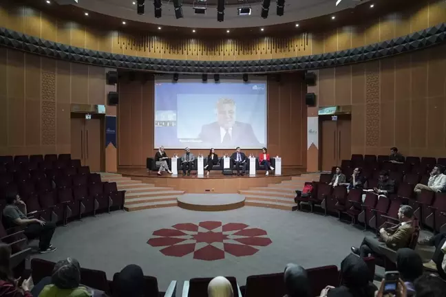 Türkiye'nin Uluslararası Örgütlerde Artan Rolü ve Etkisi Panelde Tartışıldı