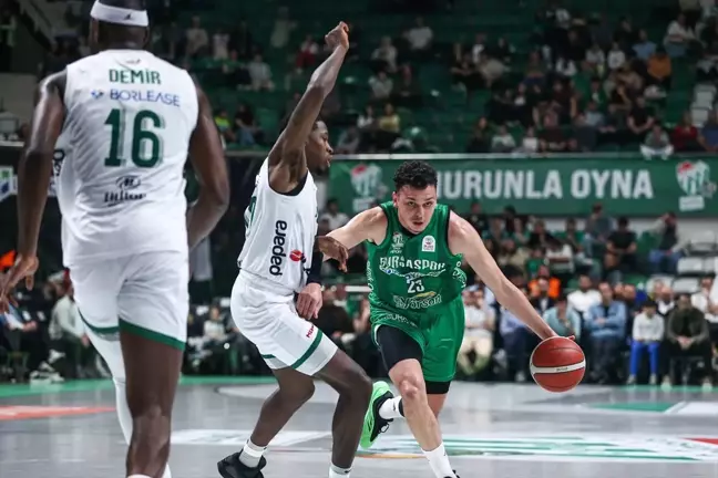 Bursaspor Yörsan Darüşşafaka Lassa'yı Mağlup Etti