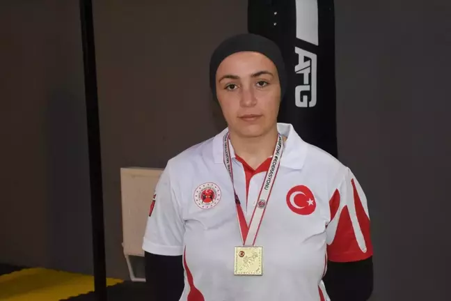 Selver Aktürk, Zayıflama Hedefiyle Başladığı Muaythai'de Türkiye Şampiyonu Oldu
