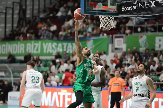 Bursaspor Basketbol, Darüşşafaka'yı Mağlup Etti
