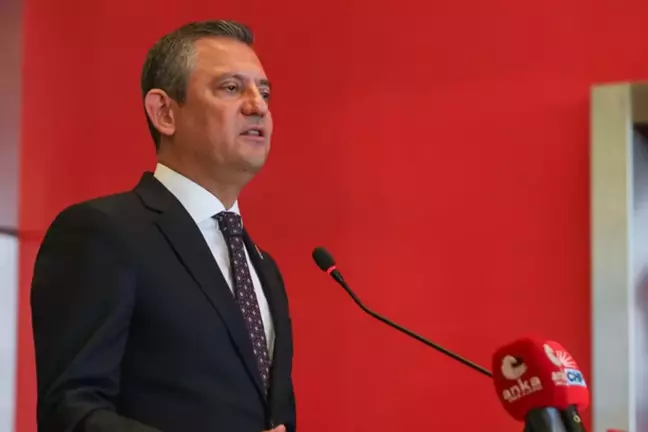 Özgür Özel'den PKK'nın fesih kararına ilk yorum: Barış ve demokrasinin inşasının güvencesiyiz