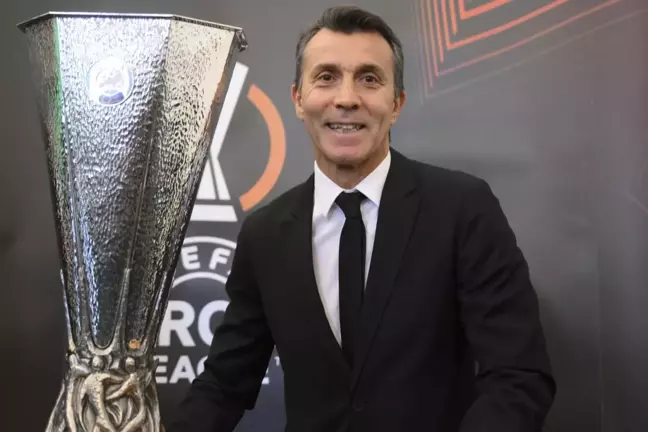 Galatasaray'ın efsanesi Bülent Korkmaz'dan Muslera'ya kupa göndermesi