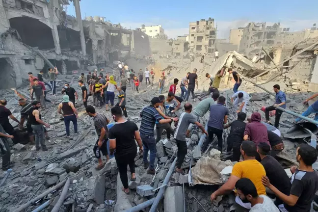 israil-gece-boyunca-gazze-ye-bomba-yagdirdi-100-18636002_6662_amp.jpg