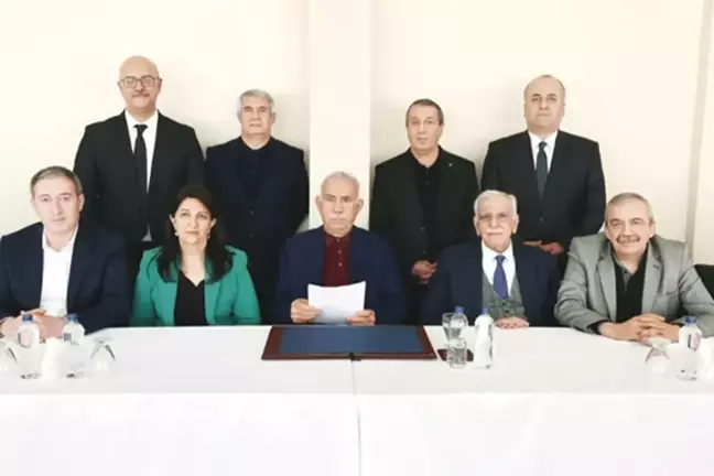 İmralı ziyareti sonrası DEM Parti'den açıklama: Kardeşlik hukukuyla yeni bir sözleşmeye ihtiyaç var