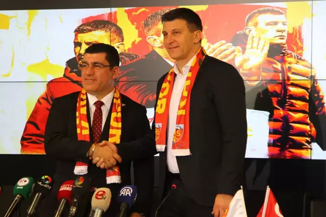 Kayserispor'dan Jakirovic için sert açıklama: Bu saatten sonra gelse dahi almayız