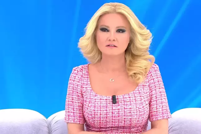 Müge Anlı'nın yıllardır gözlerden uzak büyüttüğü kızı üniversiteden mezun oldu