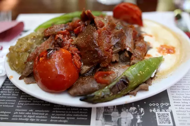 İskenderi 2 bin TL'ye satan restoranda ikram çay için tepki çeken uygulama