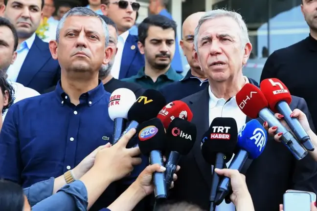 Özel ve Yavaş, Leman'ın skandal karikatürü konusunda ters düştü