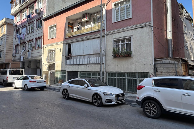 Bağcılar'da şüpheli ölüm: Misafir olarak gittiği evde ölü bulundu