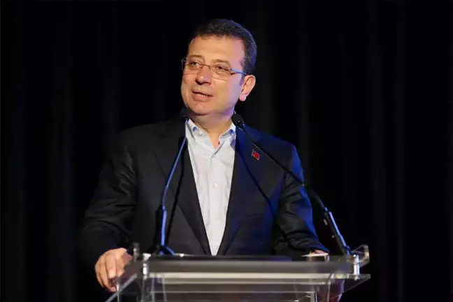 İmamoğlu'ndan günler sonra yeni fotoğraf! Duruşmada