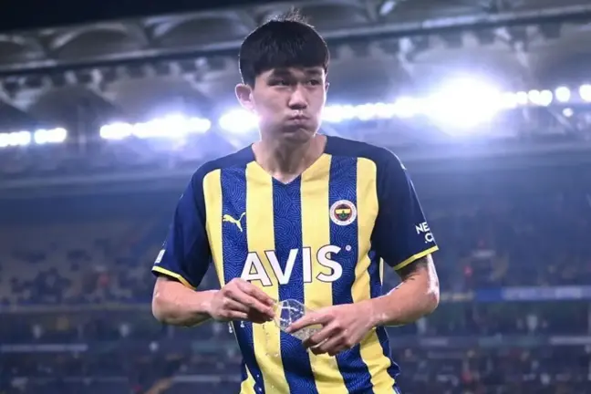 Galatasaray Hakan Çalhanoğlu'nun rövanşını Kim Min Jae ile almak istiyor