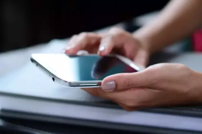 İngiltere'de telefon şebekeleri çöktü! Arama yapılamıyor
