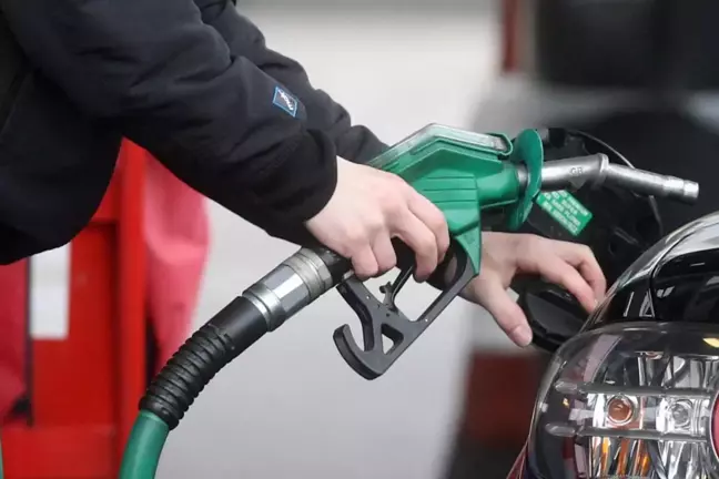 Sürücüler dikkat! Benzin ve motorine zam geliyor