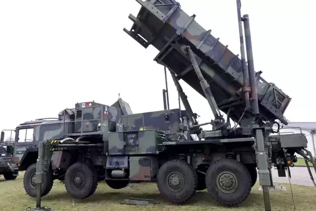 Almanya, Ukrayna'ya 2 adet Patriot hava savunma sistemi gönderiyor