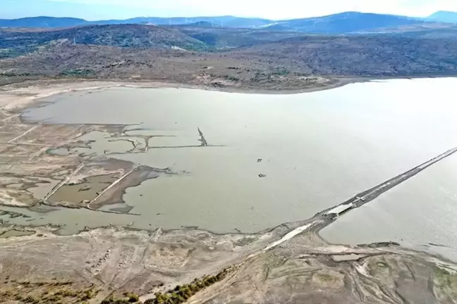 Çeşme'de su kesintisi 10 saate çıkarıldı