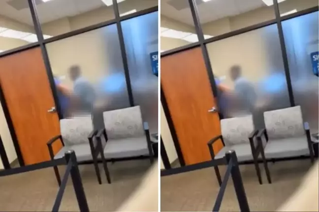 İki banka çalışanı, müşterilerin kendilerini görmediğini sanıp buzlu cam arkasında ilişkiye girdi