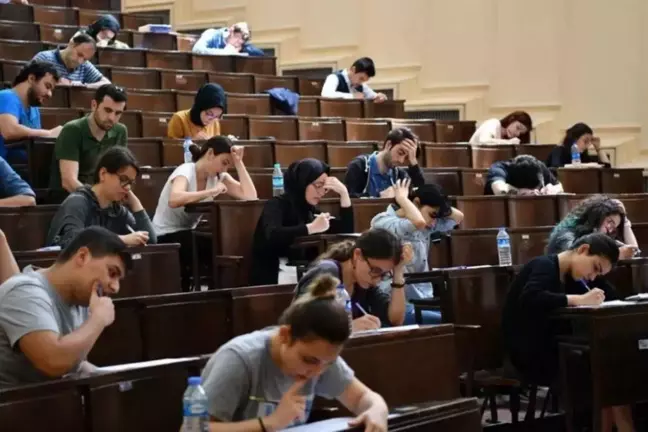 İstanbul'da 30 yaşın üstündeki öğrenciler de indirimli ulaşımdan faydalanabilecek