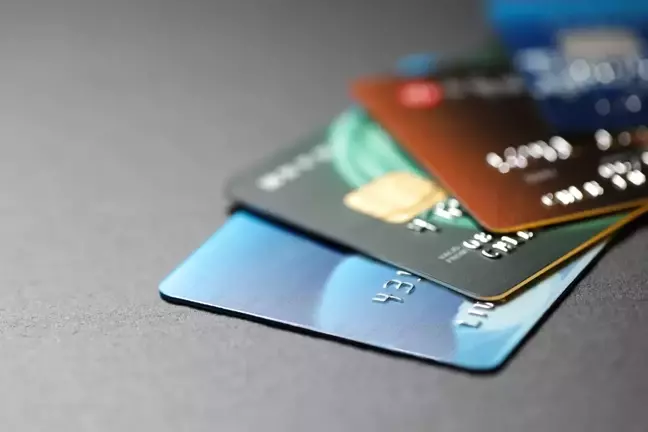 Merkez Bankası kredi kartı faiz oranlarını düşürdü