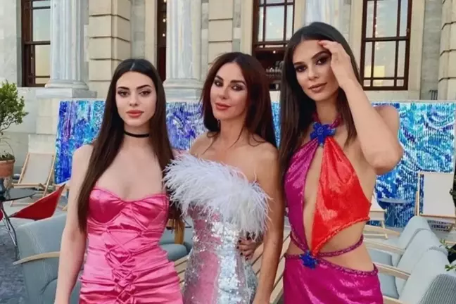 İki kızının testi pozitif çıkan Defne Samyeli'den çok sert sözler