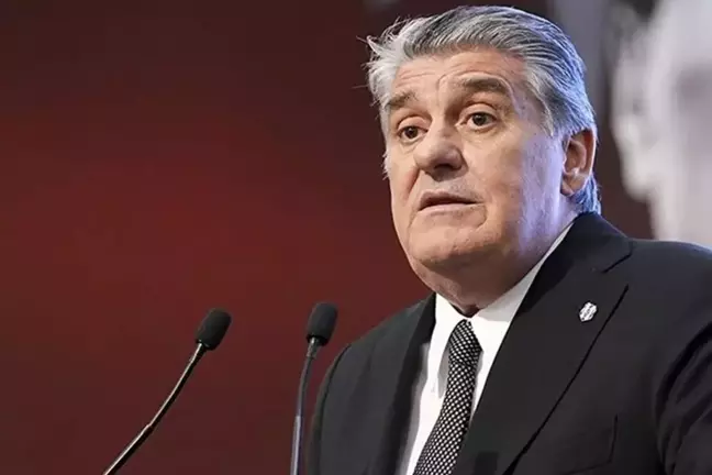 Serdal Adalı derbi biter bitmez Orkun Kökçü'yü odasına çağırdı