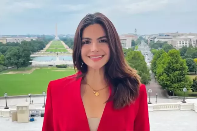 Gomez yine müslümanlara saldırdı, Moderatörün sorusuna dondu kaldı!