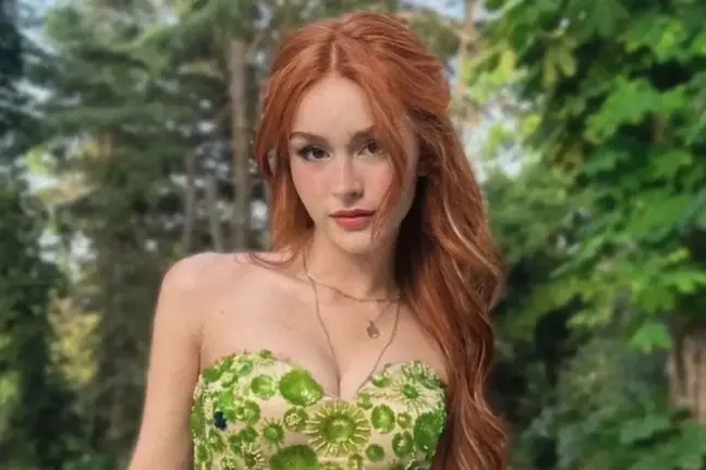 Asena Keskinci yatak sahnesiyle gündemde