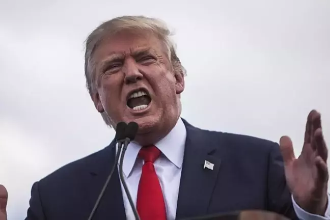 ABD Başkanı Donald Trump: Ben kralım, bana yılın satışma danışmanı ödülü verdiler