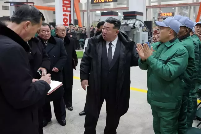 Gözünün yaşına bakmadı! Başbakan Yardımcısı'nı yetersiz olduğu gerekçesiyle görevden aldı