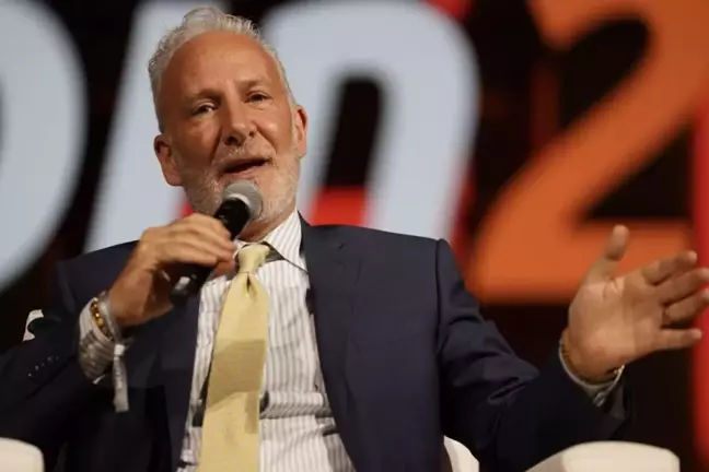 2008 krizini öngören ekonomistten yatırım tavsiyesi gibi uyarı: Dolar çökecek, yerini altın alacak