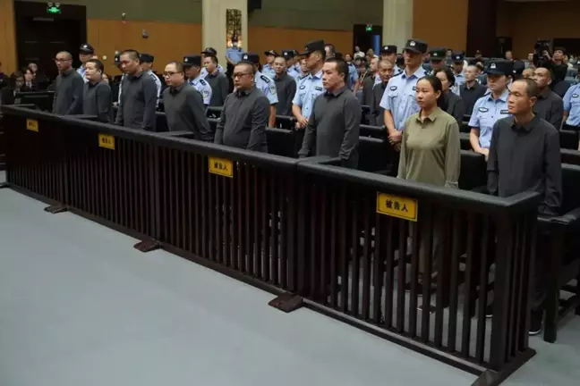 Çin, mafya ailesinin 11 üyesini idam etti