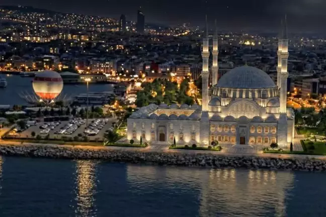 Kadıköy'e yapılacak camiye itiraz edenlere Cumhurbaşkanı Başdanışmanı Oktay Saral'dan yanıt