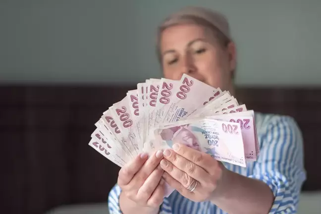 Emekli maaşı farklarının yatırılacağı tarih belli oldu