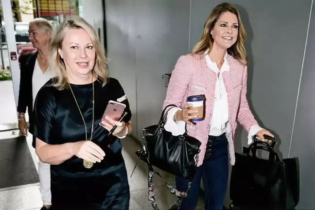 Adaya çocuklarıyla birlikte gitmiş! Epstein rezaleti sonrası üst düzey bir istifa daha