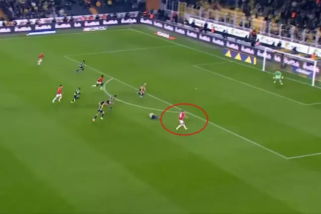 3-0 yenikken yaptığı hareketi Fener taraftarı ayakta alkışladı