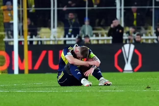 Turu mucizelere bıraktık! Fenerbahçe, Nottingham Forest'a farklı kaybetti