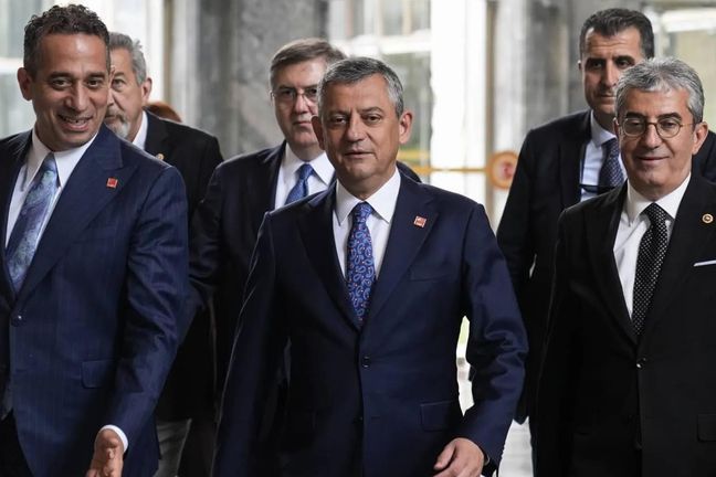 Özel'den kurultay hamlesi! Delege imzaları yarın genel merkeze teslim edilecek