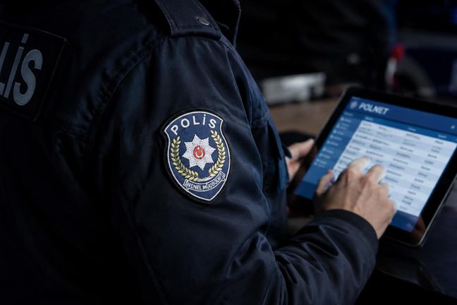 Gözaltındaki polislerin şoke eden mesajlaşması! Vatandaşın tüm mahremini çeteye sunmuşlar