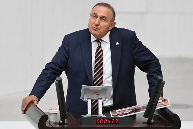 İYİ Parti Aydın Milletvekili Ömer Karakaş, partisinden istifa etti