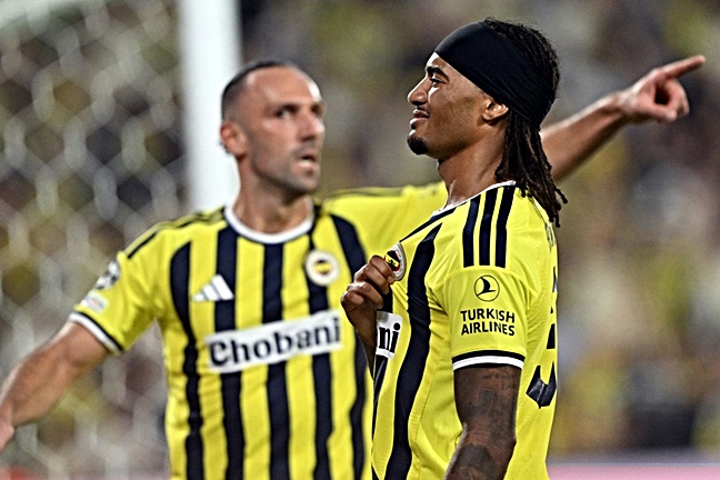 Fenerbahçe, Şampiyonlar Ligi'ne 18 yıl aradan sonra 1 puanla geri döndü