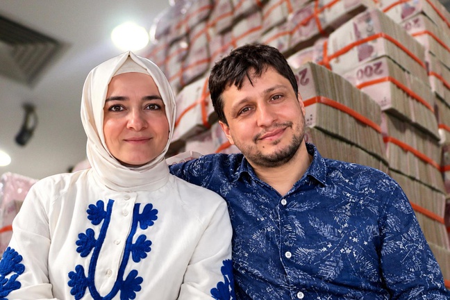 Fon soruşturmasında Fatma Betül Sayan Kaya ve eşi şüpheli sıfatıyla ifade verecek