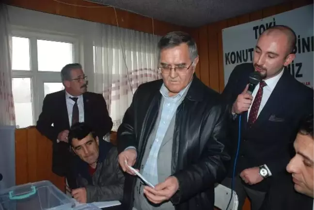 Elazığ'da TOKİ'nin 14 Konutu İçin 696 Başvuru Yapıldı